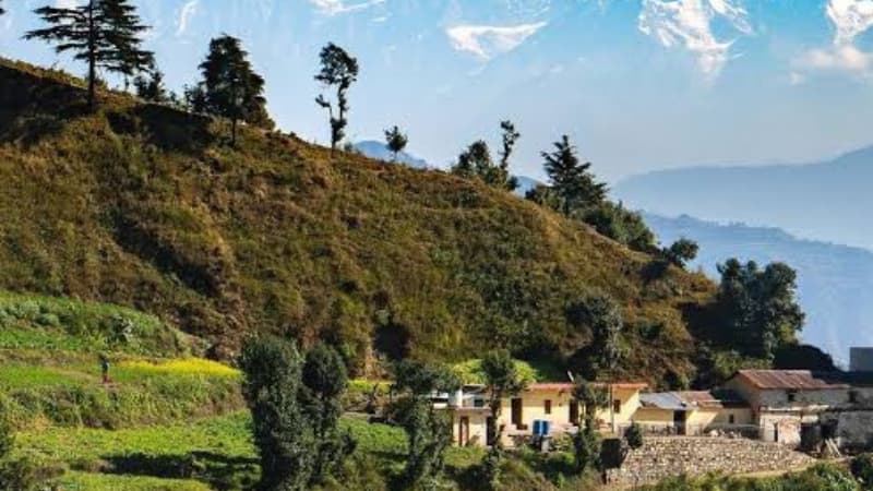 उत्तराखंड घूमने वालों पर अब लगेगा ग्रीन टैक्स – दिसंबर 2025 से लागू होगा नया नियम