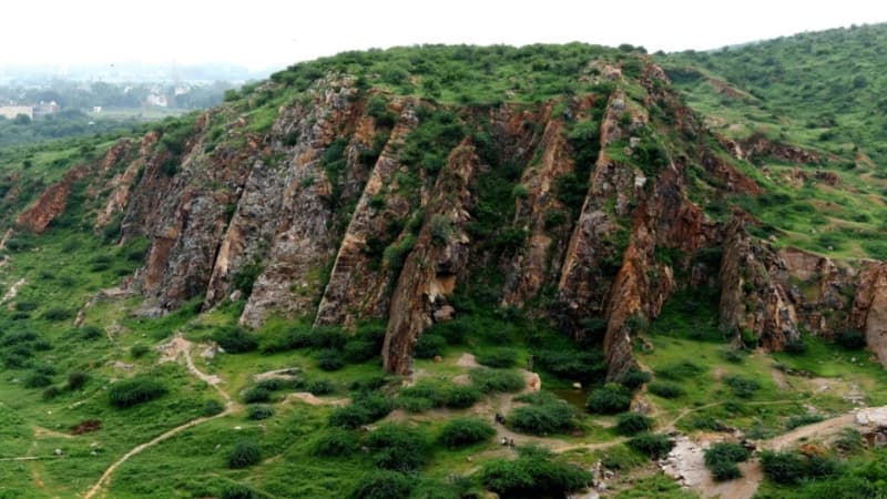 Aravali Hills पर Supreme Court का बड़ा फैसला, नई परिभाषा मंजूर, नए Mining Lease पर रोक