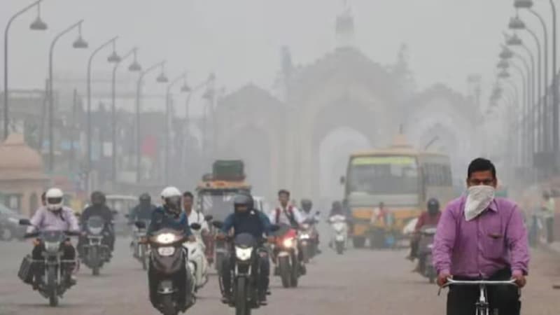 Delhi Air Pollution News Today: AQI 318 के साथ दिल्ली की हवा ‘बहुत खराब’, हालात चिंताजनक