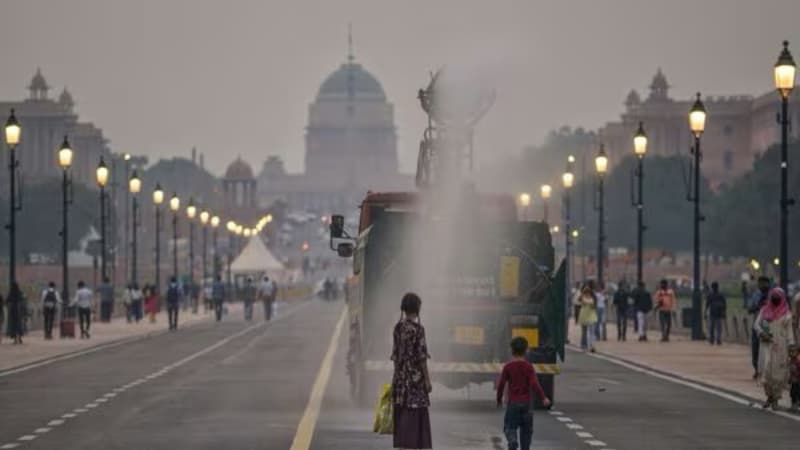 Delhi Air Pollution News Today: AQI 318 के साथ दिल्ली की हवा ‘बहुत खराब’, हालात चिंताजनक