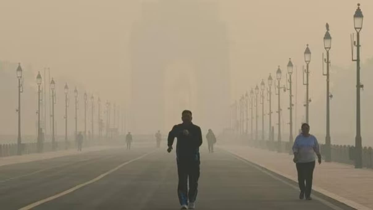 Delhi Air Pollution News Today: AQI 318 के साथ दिल्ली की हवा ‘बहुत खराब’, हालात चिंताजनक