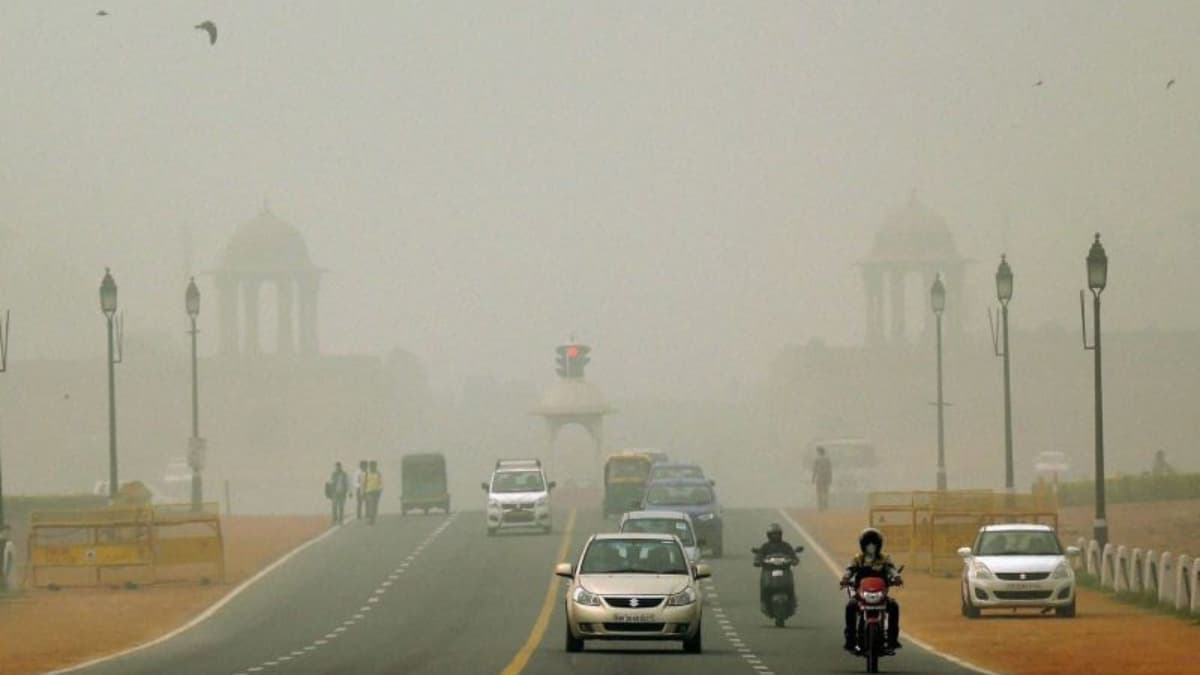 Delhi Air Quality Update: GRAP-4 हटाया गया, GRAP-3 लागू | Delhi Pollution News Hindi