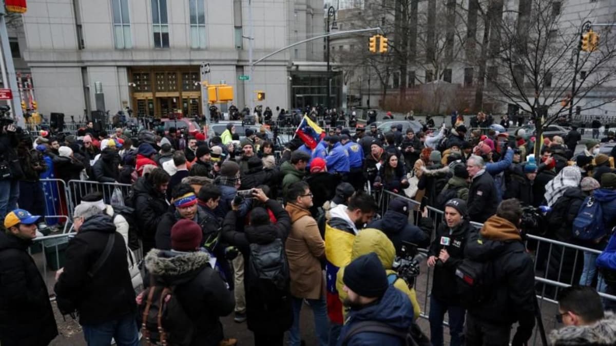 Nicolás Maduro न्यूयॉर्क कोर्ट में पेश: ड्रग्स और हथियारों के आरोपों से अंतरराष्ट्रीय राजनीति में भूचाल