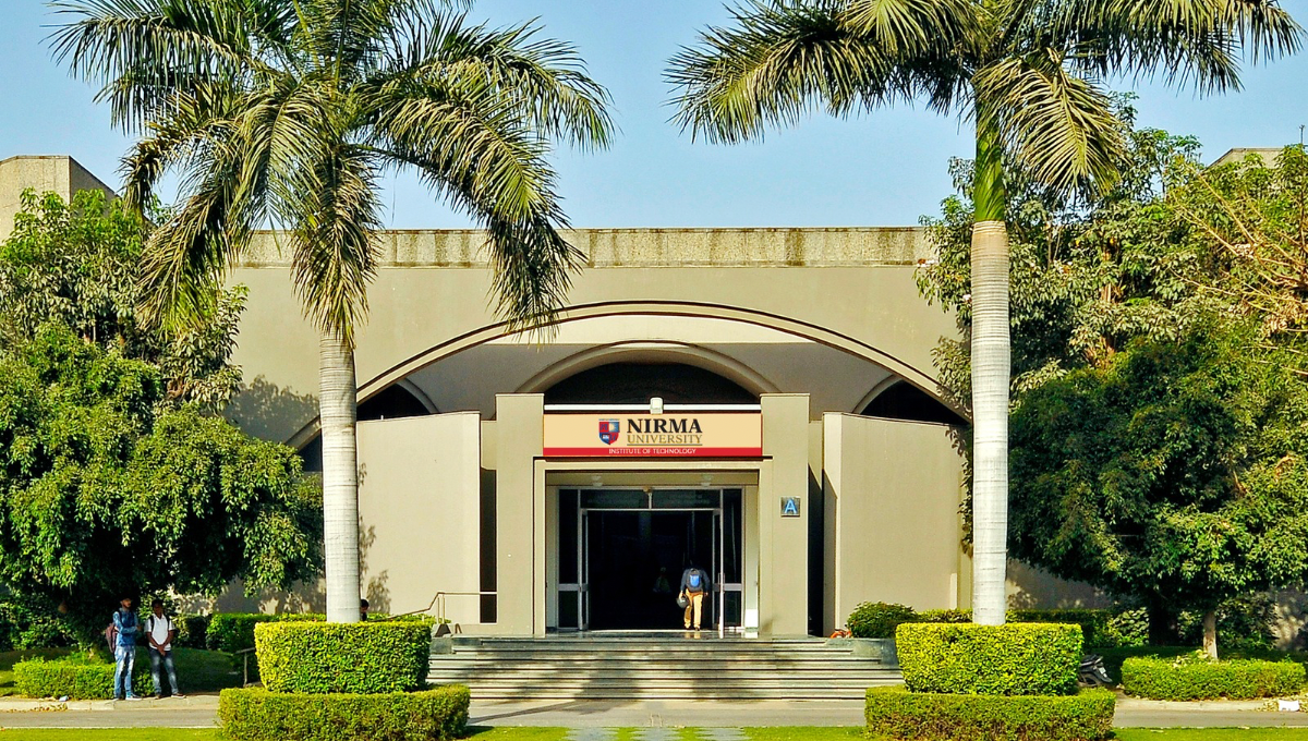 Top 10 Universities in Ahmedabad | Education & Job News Hindi