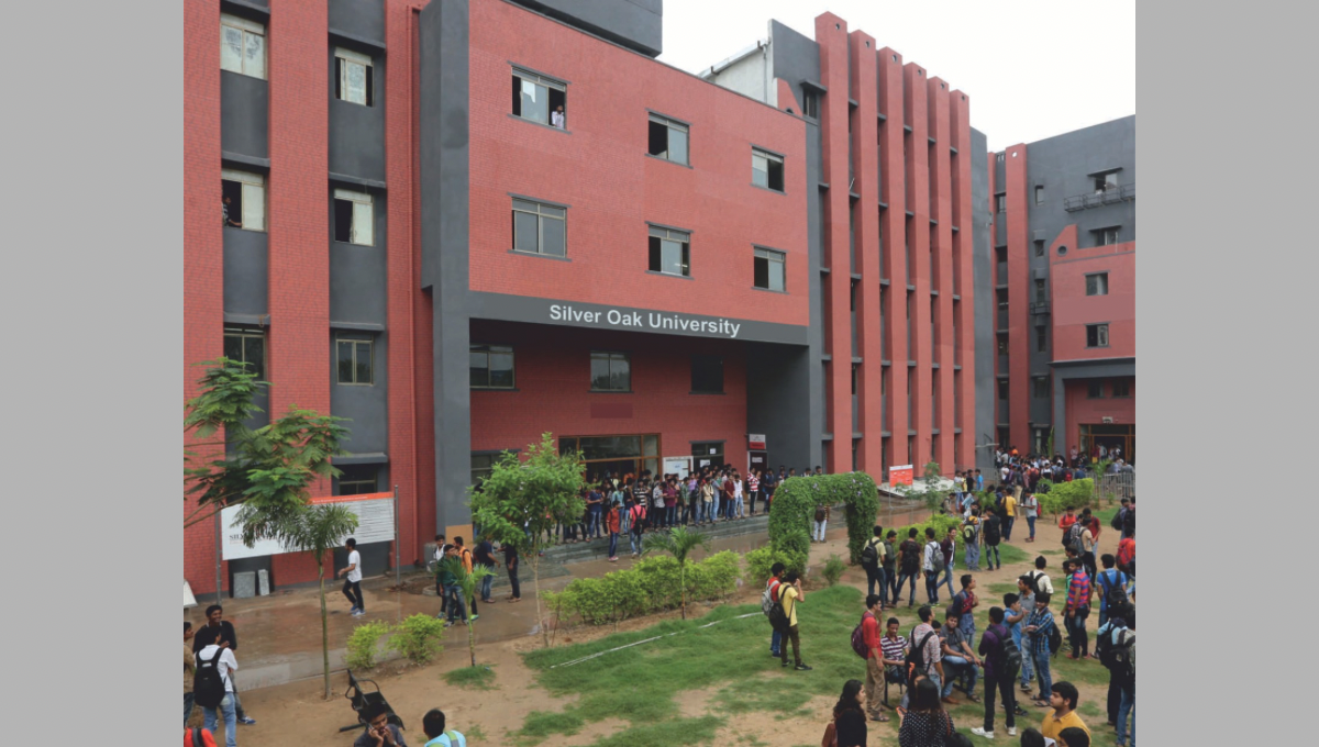 Top 10 Universities in Ahmedabad | Education & Job News Hindi