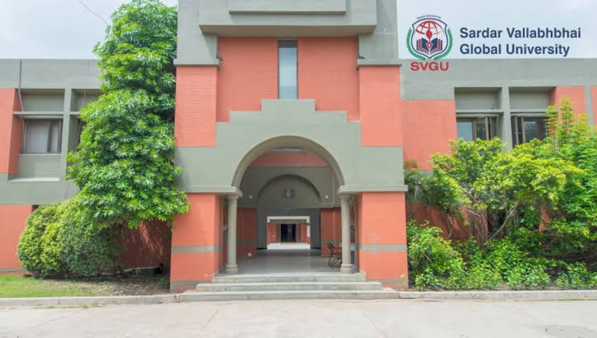 Top 10 Universities in Ahmedabad | Education & Job News Hindi