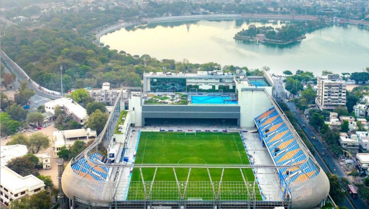 Top 10 Universities in Ahmedabad | Education & Job News Hindi