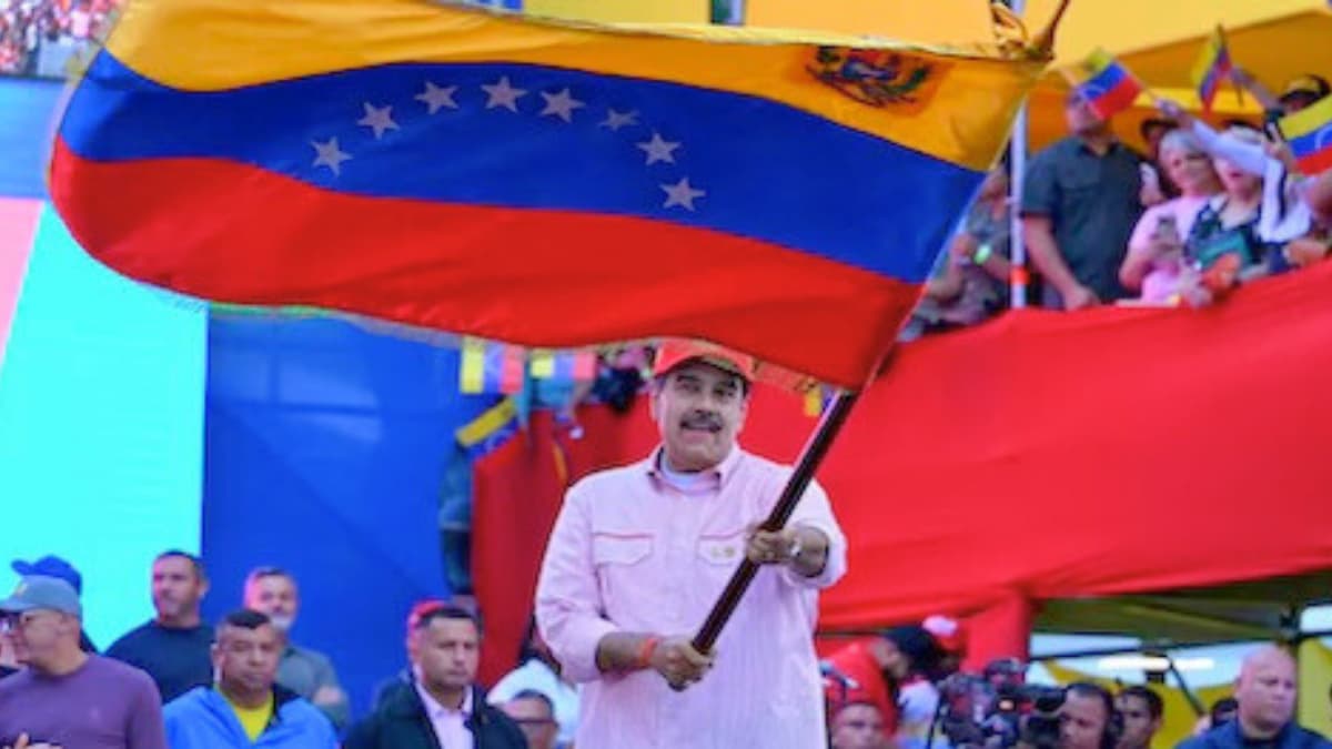 US Attack on Venezuela: अमेरिका-वेनेजुएला तनाव चरम पर, सैन्य कार्रवाई की रिपोर्ट्स से दुनिया में हलचल